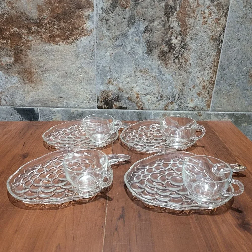 VTG Clear Glassware Snack Set 4 Four Plates Cups